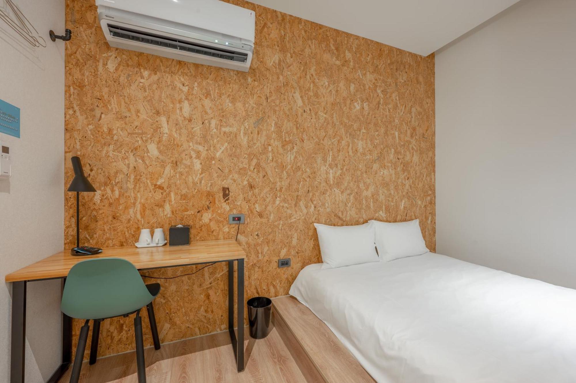 Light Hostel Hualien Экстерьер фото